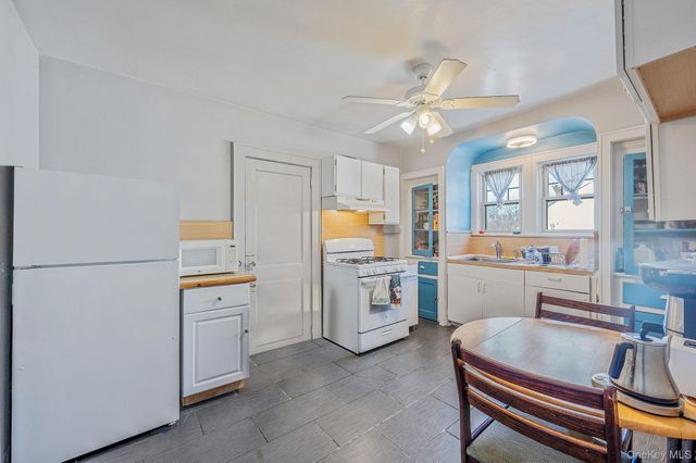 22 Fairview Boulevard, Hempstead, NY 11550