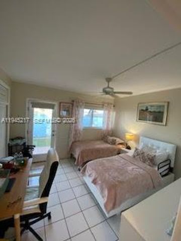 925 SW 11th Ave 1J, Hallandale Beach, FL 33009