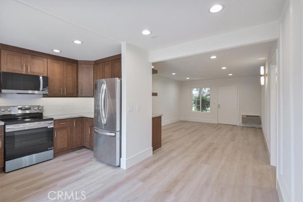 229 Springview, Irvine, CA 92620