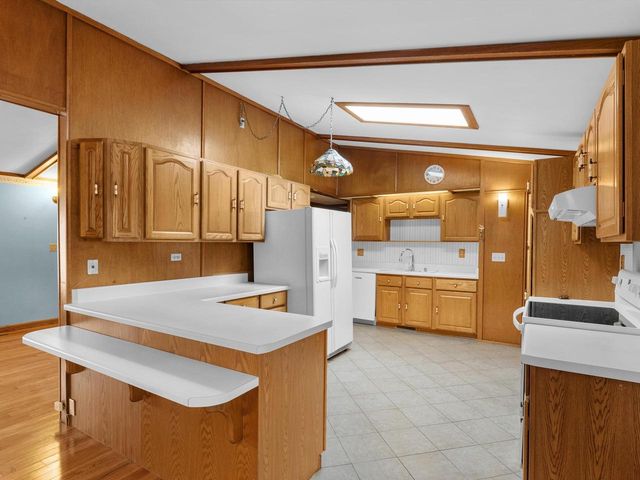 2124 S 23rd STREET, Manitowoc, WI 54220