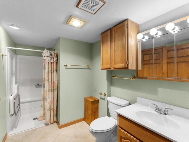 2124 S 23rd STREET, Manitowoc, WI 54220