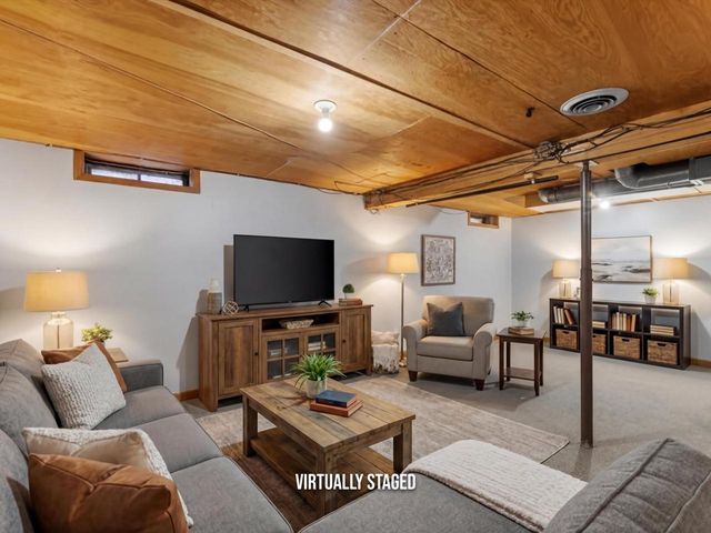 2124 S 23rd STREET, Manitowoc, WI 54220