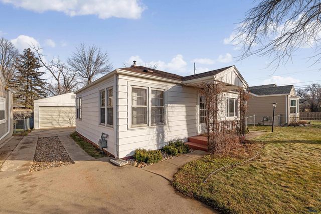 2030 3RD AVE, Rapid City, SD 57702