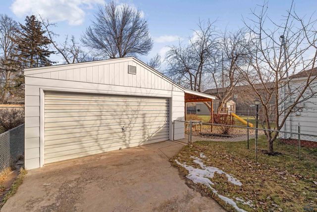 2030 3RD AVE, Rapid City, SD 57702