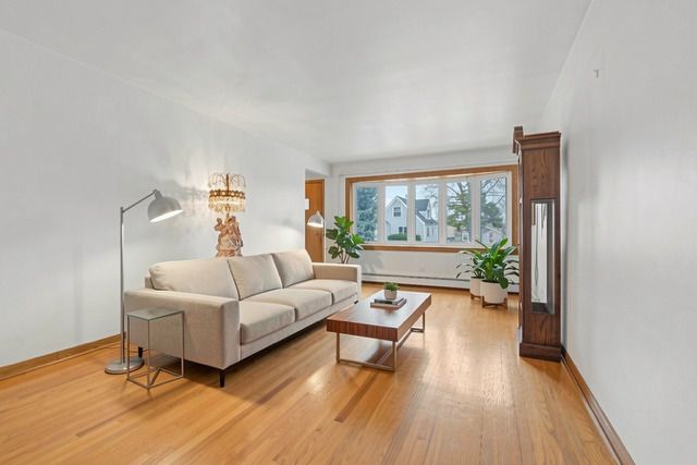 4414 N Nagle Avenue, Harwood Heights, IL 60706