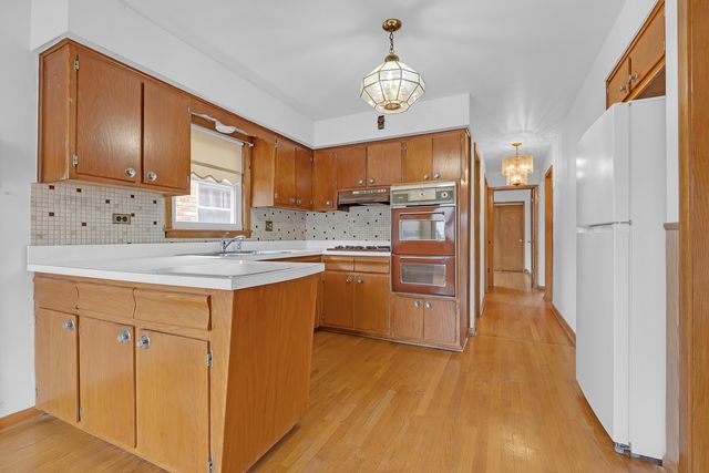 4414 N Nagle Avenue, Harwood Heights, IL 60706