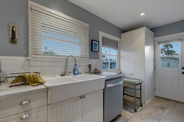 4454 4460 Campus Ave, San Diego, CA 92116