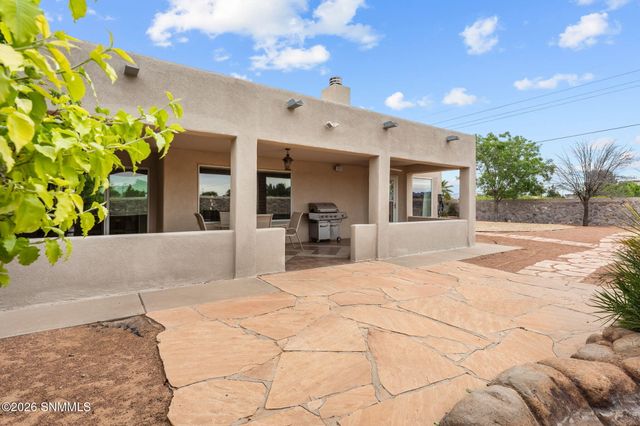 3990 Golondrina Court, Las Cruces, NM 88012