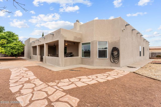 3990 Golondrina Court, Las Cruces, NM 88012
