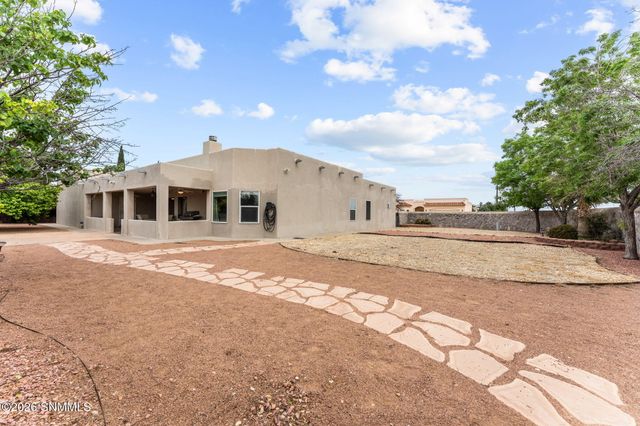 3990 Golondrina Court, Las Cruces, NM 88012