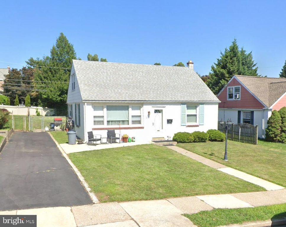 202 ROLLING RD, Broomall, PA 19008