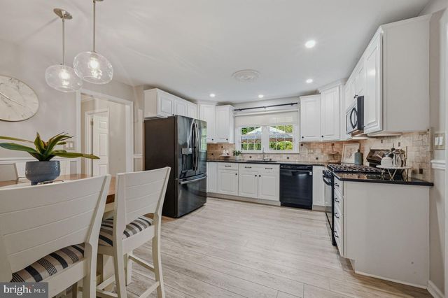 106 COUNTRY FLOWER RD, Newark, DE 19711