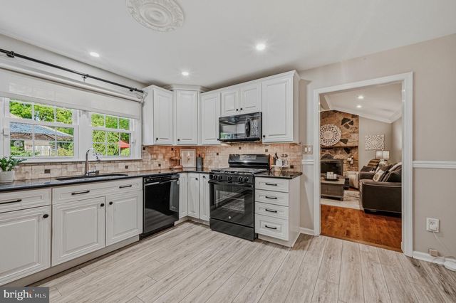 106 COUNTRY FLOWER RD, Newark, DE 19711
