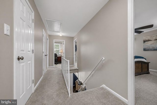 106 COUNTRY FLOWER RD, Newark, DE 19711