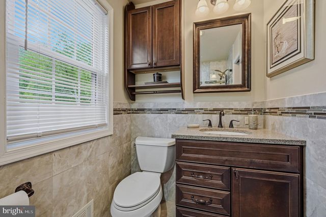 106 COUNTRY FLOWER RD, Newark, DE 19711