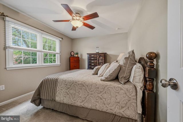 106 COUNTRY FLOWER RD, Newark, DE 19711