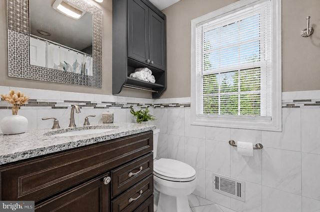 106 COUNTRY FLOWER RD, Newark, DE 19711