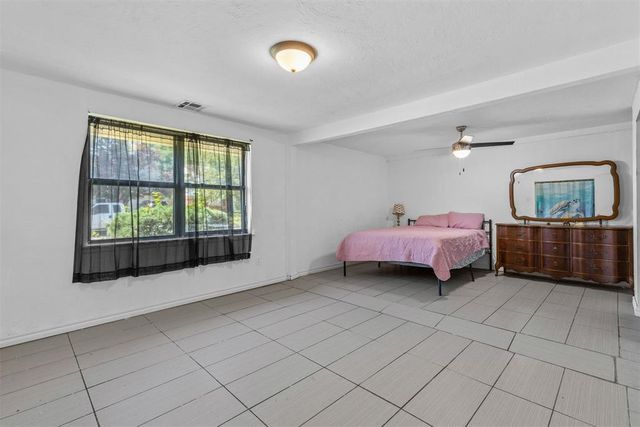 712 Penn Lane, Moore, OK 73160