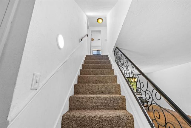 712 Penn Lane, Moore, OK 73160