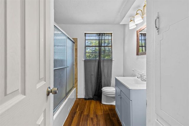 712 Penn Lane, Moore, OK 73160