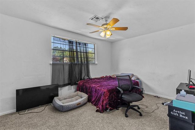 712 Penn Lane, Moore, OK 73160