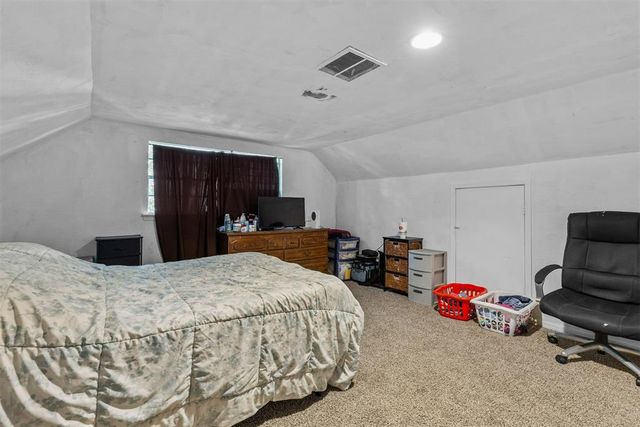 712 Penn Lane, Moore, OK 73160