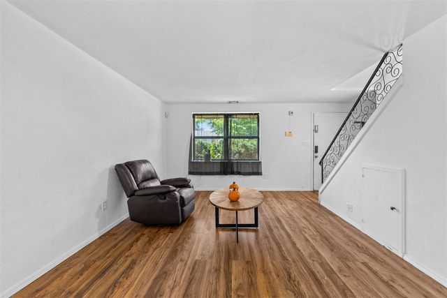 712 Penn Lane, Moore, OK 73160