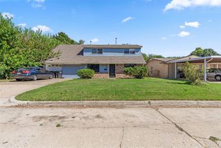 712 Penn Lane, Moore, OK 73160