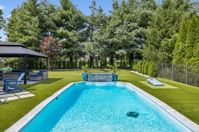2112 Summer Hill Cir, Franklin, TN 37064