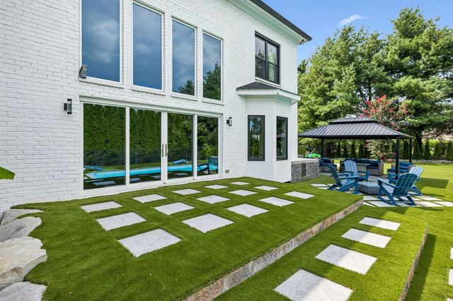 2112 Summer Hill Cir, Franklin, TN 37064