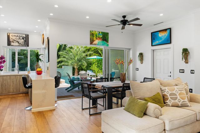 627 Caroline Street, Key West, FL 33040