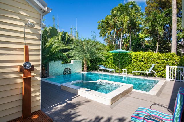 627 Caroline Street, Key West, FL 33040