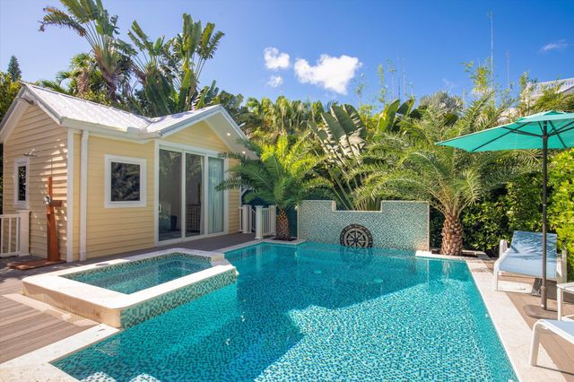 627 Caroline Street, Key West, FL 33040