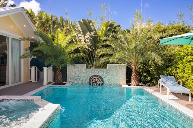 627 Caroline Street, Key West, FL 33040