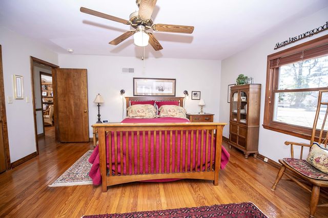 1140 S Weller Avenue, Springfield, MO 65804