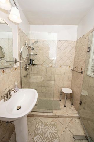 1140 S Weller Avenue, Springfield, MO 65804