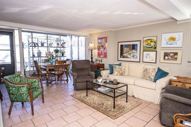 1140 S Weller Avenue, Springfield, MO 65804