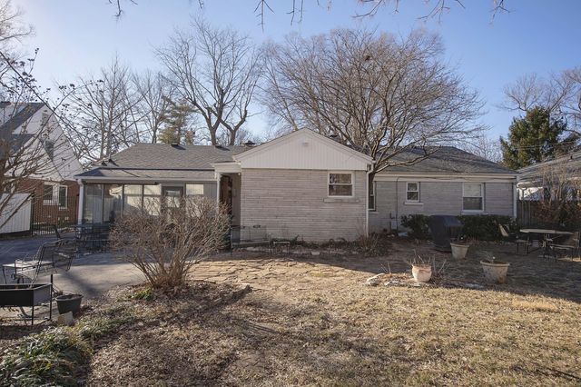 1140 S Weller Avenue, Springfield, MO 65804