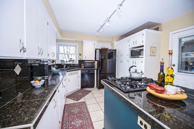 1140 S Weller Avenue, Springfield, MO 65804