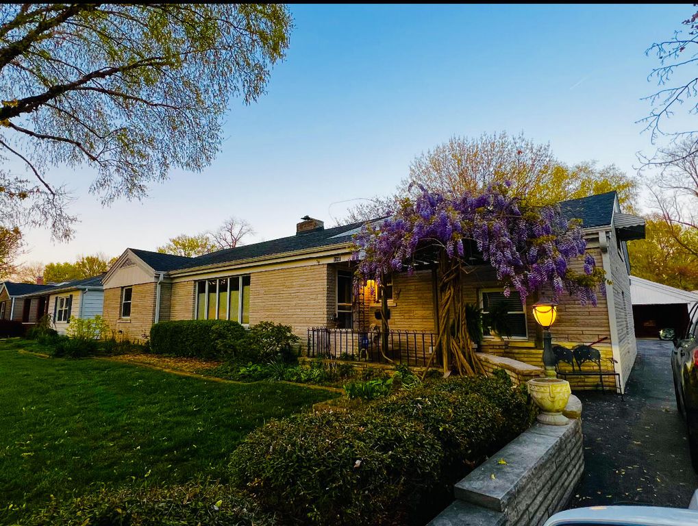 1140 S Weller Avenue, Springfield, MO 65804