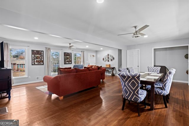 3727 Calmer Circle, East Point, GA 30344
