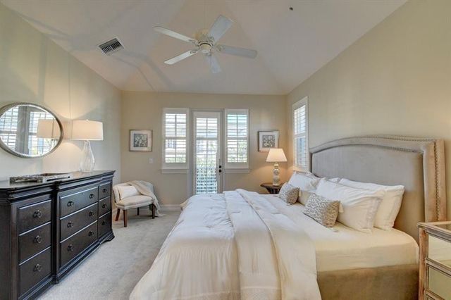 306 E Mallory Circle, Delray Beach, FL 33483