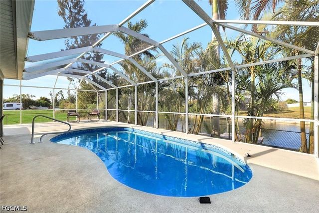 605 SW 13th ST, Cape Coral, FL 33991