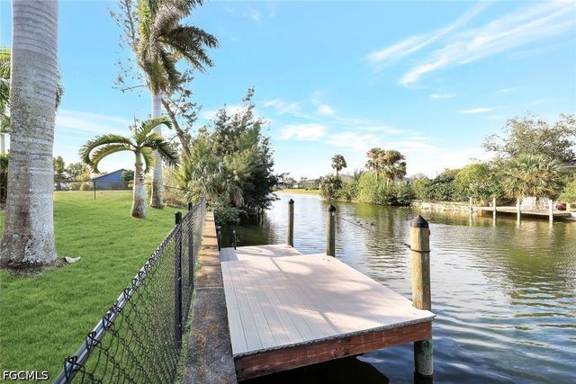 605 SW 13th ST, Cape Coral, FL 33991