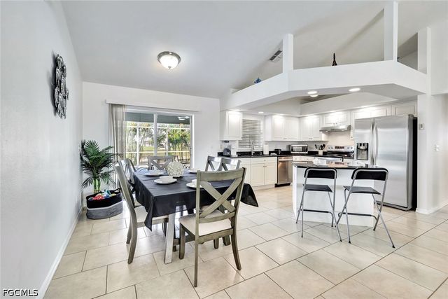 605 SW 13th ST, Cape Coral, FL 33991