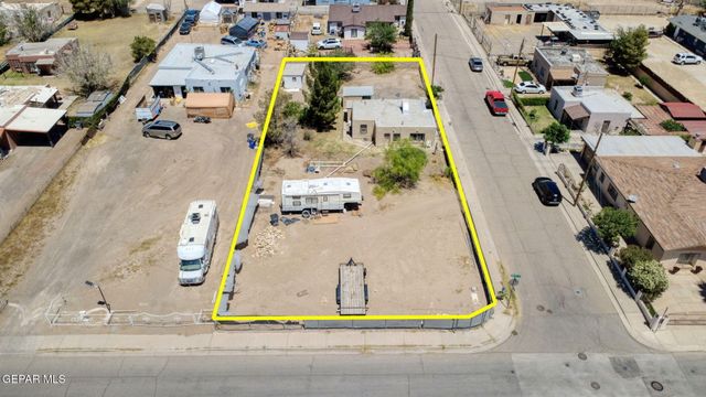 7688 Garden Place, El Paso, TX 79915