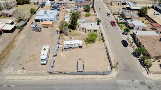 7688 Garden Place, El Paso, TX 79915