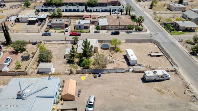 7688 Garden Place, El Paso, TX 79915