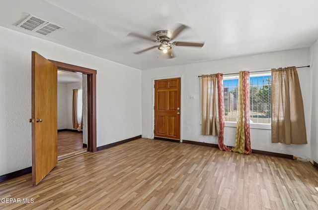 7688 Garden Place, El Paso, TX 79915