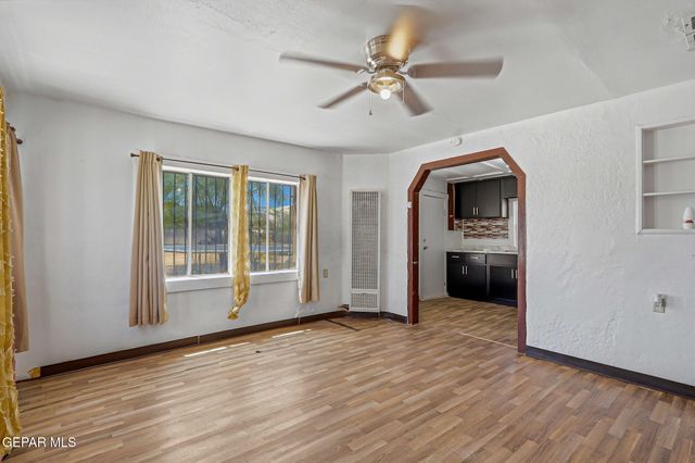 7688 Garden Place, El Paso, TX 79915